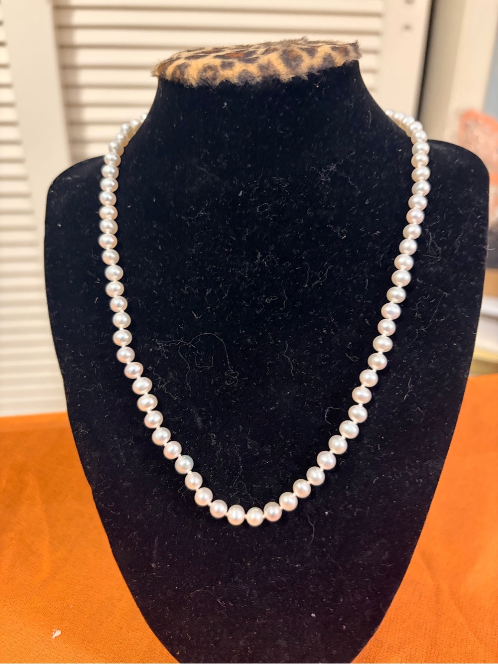 Genuine Freshwater Lustrous White Pearl Necklace for Women